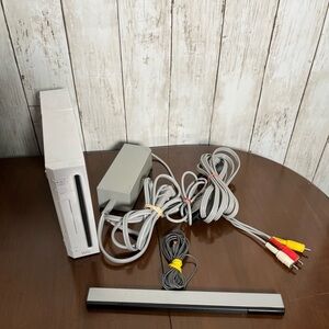 Nintendo Wii Console Set in White with Cables and sensor bar. No controllers